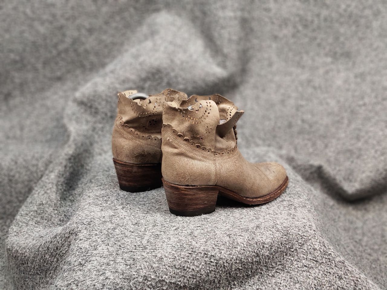 Sendra Sendra Spanish Leather Ankle Western Women Beige Boots Size US 6 / IT 36 - 7 Thumbnail