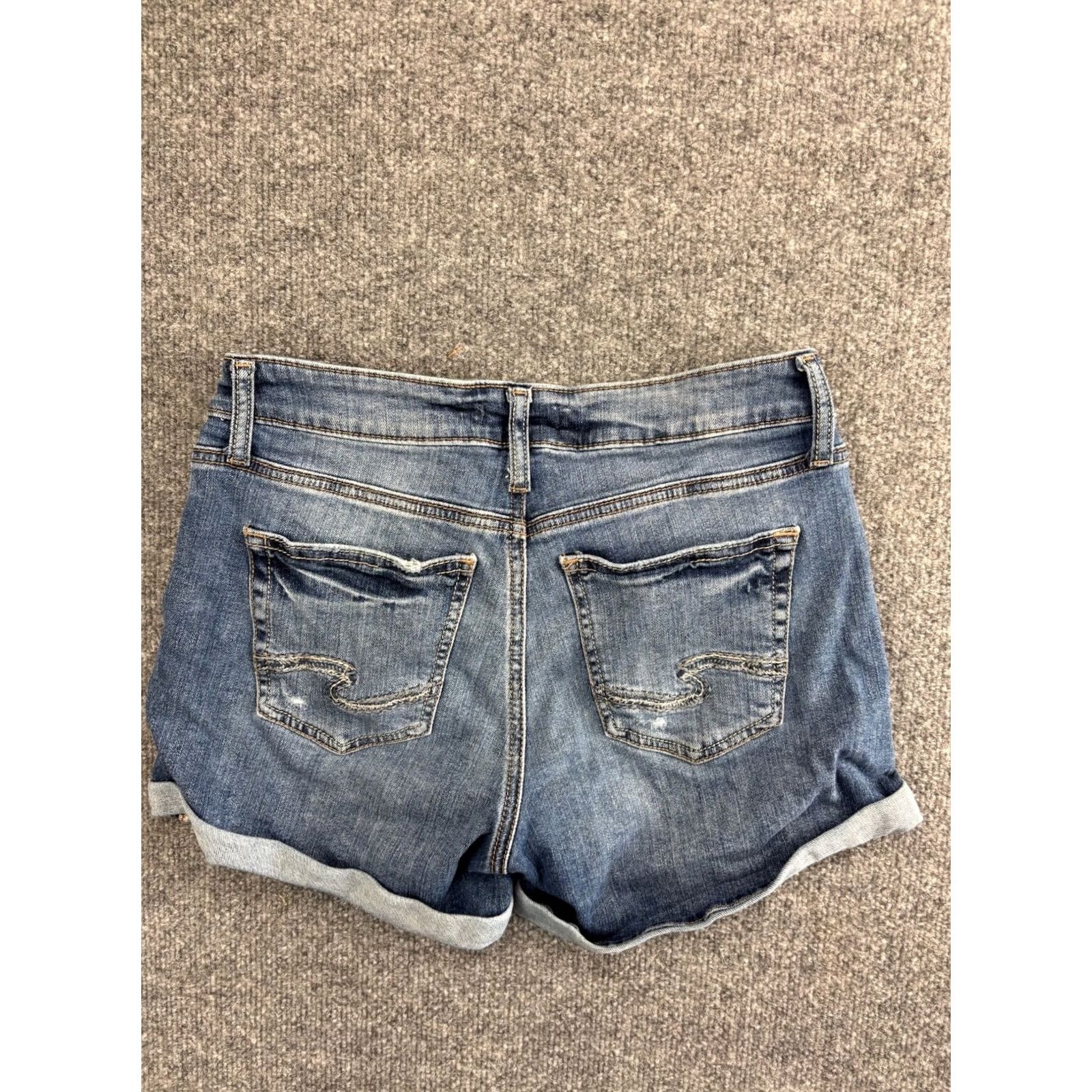 Silver Jeans Co. Silver Jeans Suki Shorts Women's W25 x L4 Blue Denim Stretch Distressed Cuffed Regular Rise Bohemian Outdoor 5-Pocket Denim Shorts Women Azul? Size 42" / US 20 - 5 Thumbnail