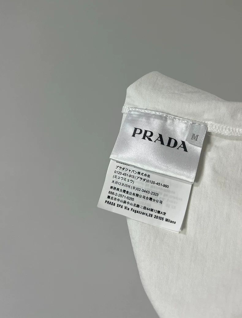 Prada Prada Short-sleeved T-shirt polo 2501-Nextarrow Size US M / EU 48-50 / 2 - 5 Thumbnail