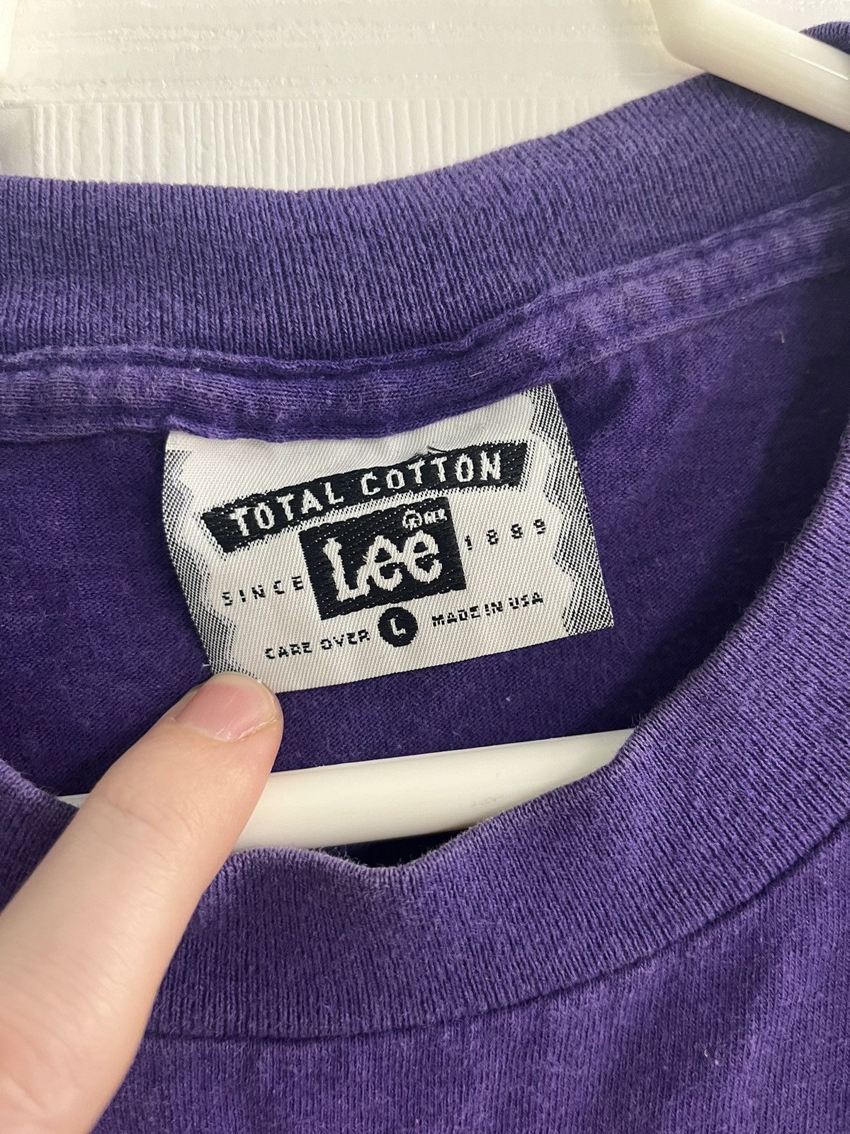 Lee Vintage Lee Purple Embossed Florida Graphic Tshirt Size US L / EU 52-54 / 3 - 4 Thumbnail