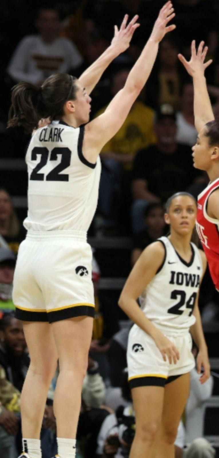Nike Caitlin Clark (Nike)-(Iowa)-(White)-(Jersey)-(Size-L)-$65 Size US L / EU 52-54 / 3 - 6 Thumbnail