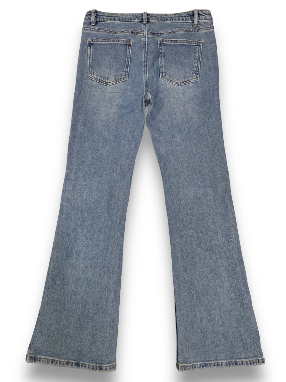Japanese Brand Y2K Japanese Brand Urban Revivo Flared Jeans Women Size Size US 30 / EU 46 - 2 Thumbnail