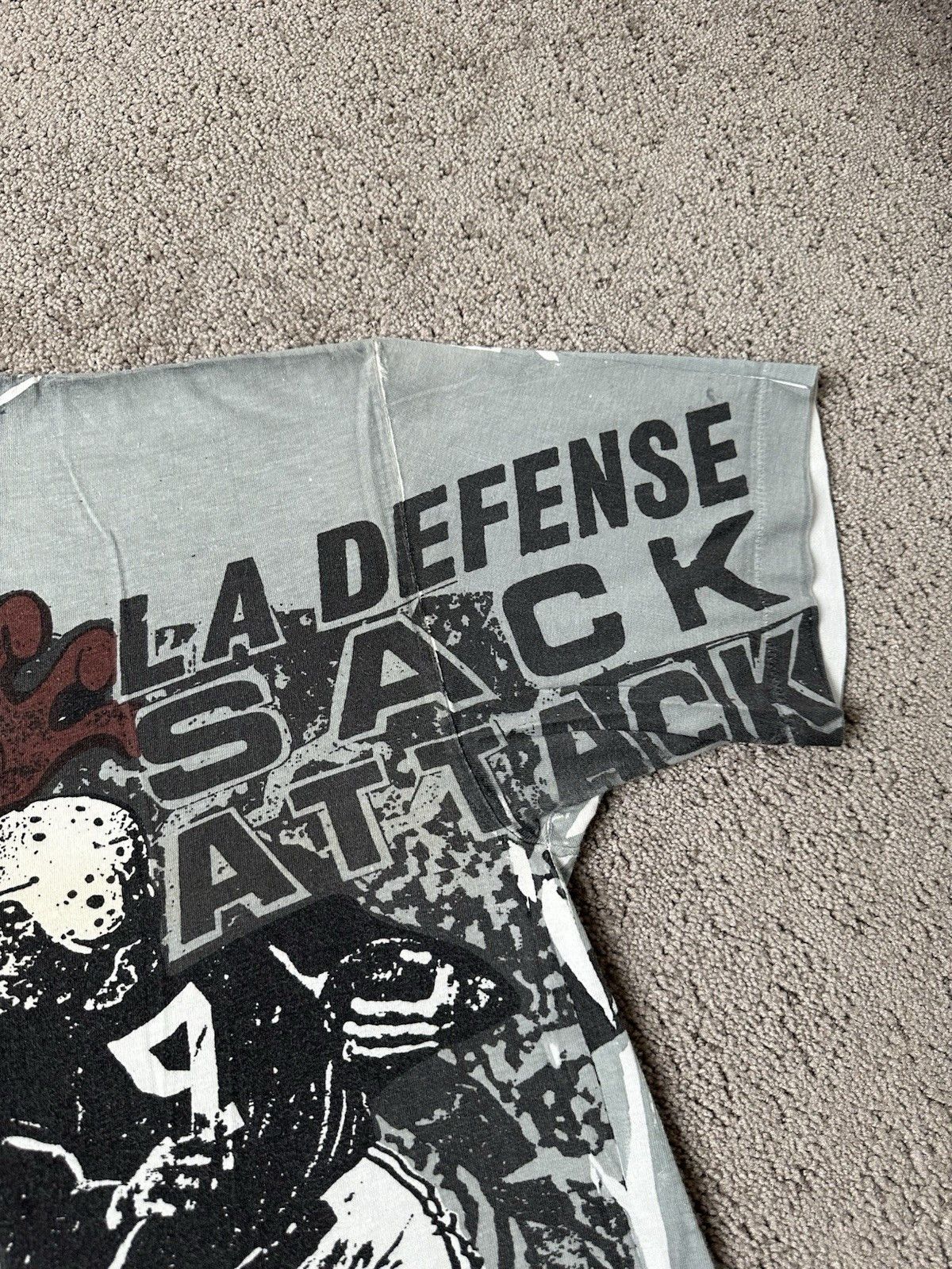 Warner Bros Vintage 1993 Taz Quarterback Football All Over Graphic, Sz L Size US L / EU 52-54 / 3 - 4 Thumbnail