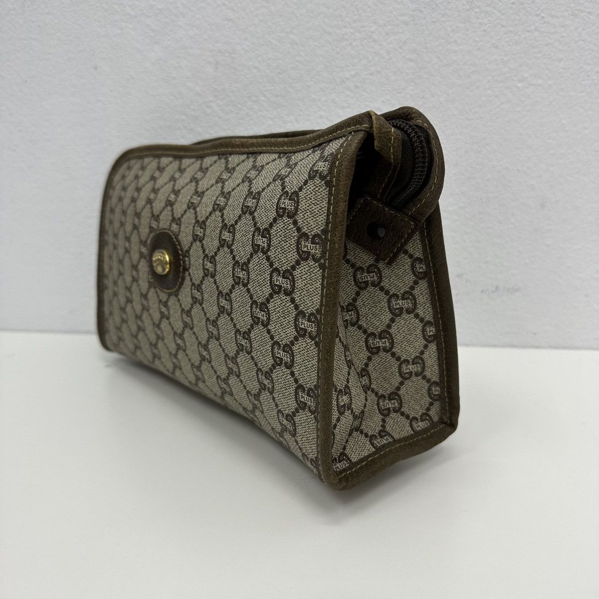 Vintage ‼️YES‼️ AUTHENTIC GUCCI GG PLUS CLUTCH BAG Size ONE SIZE - 4 Thumbnail