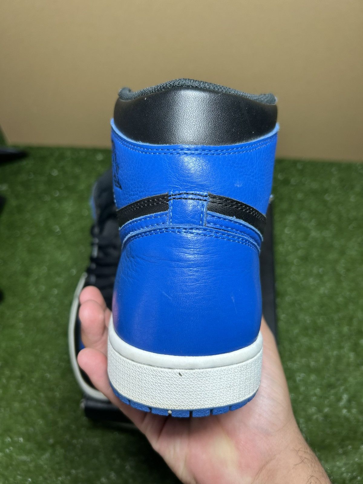 Jordan Brand Jordan 1 Royal 2017 Size US 10.5 / EU 43-44 - 3 Thumbnail