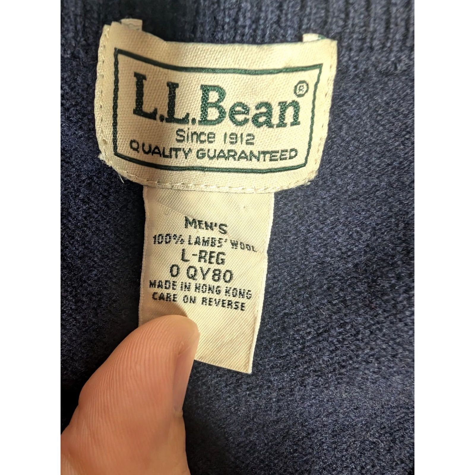 Vintage VINTAGE L.L. Bean Sweater Vest Mens Large Blue Lambswool V-Neck Hong Kong Size US L / EU 52-54 / 3 - 4 Thumbnail