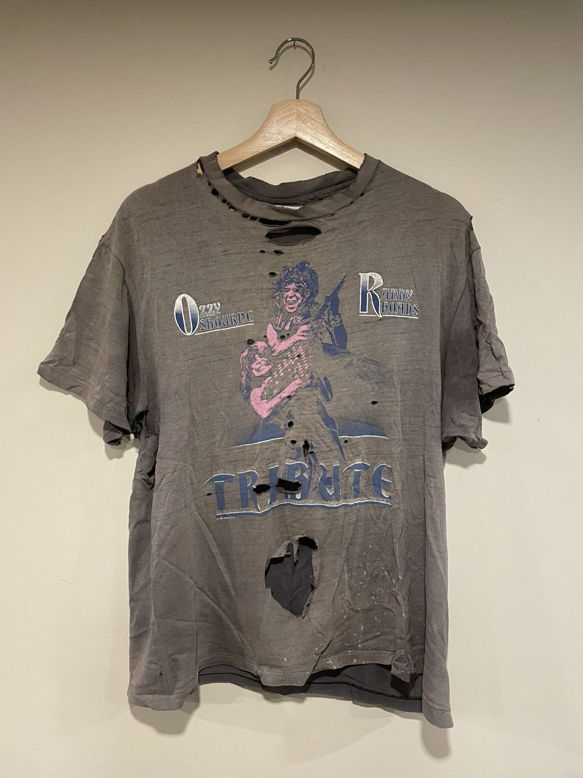 Vintage Vintage 1987 Thrashed Ozzy Ozbourne Tee Size US M / EU 48-50 / 2 - 1 Thumbnail
