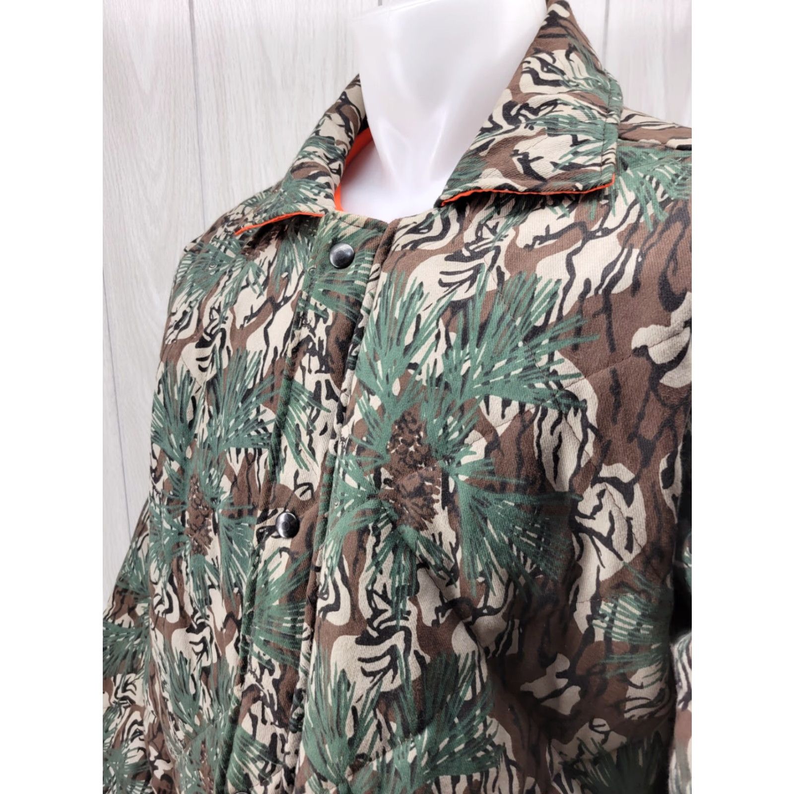 Vintage VINTAGE Pine Woods Natural Camo Blaze Orange Jacket USA Size XL Men Parka jacket Size US XL / EU 56 / 4 - 3 Thumbnail