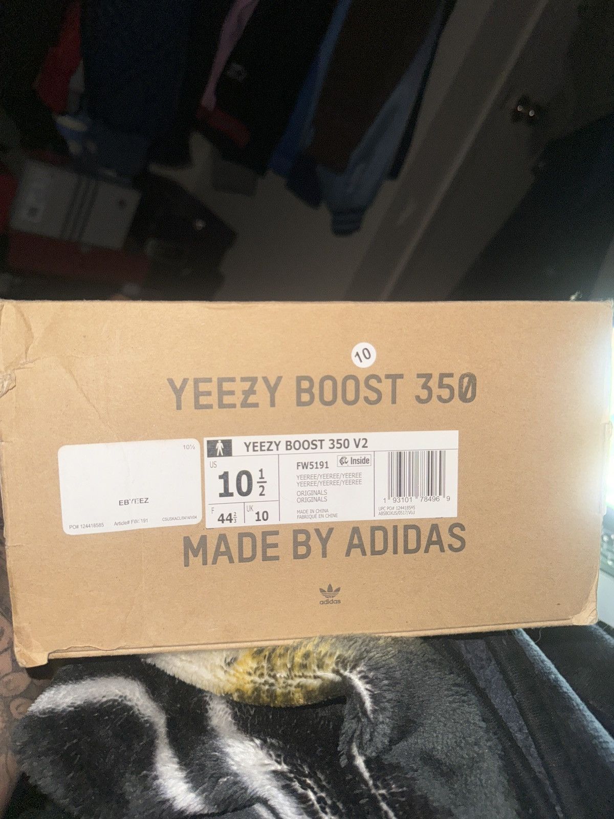 Yeezy Yeezy 350 v2 (Yeezreel) Size US 10.5 / EU 43-44 - 9 Thumbnail