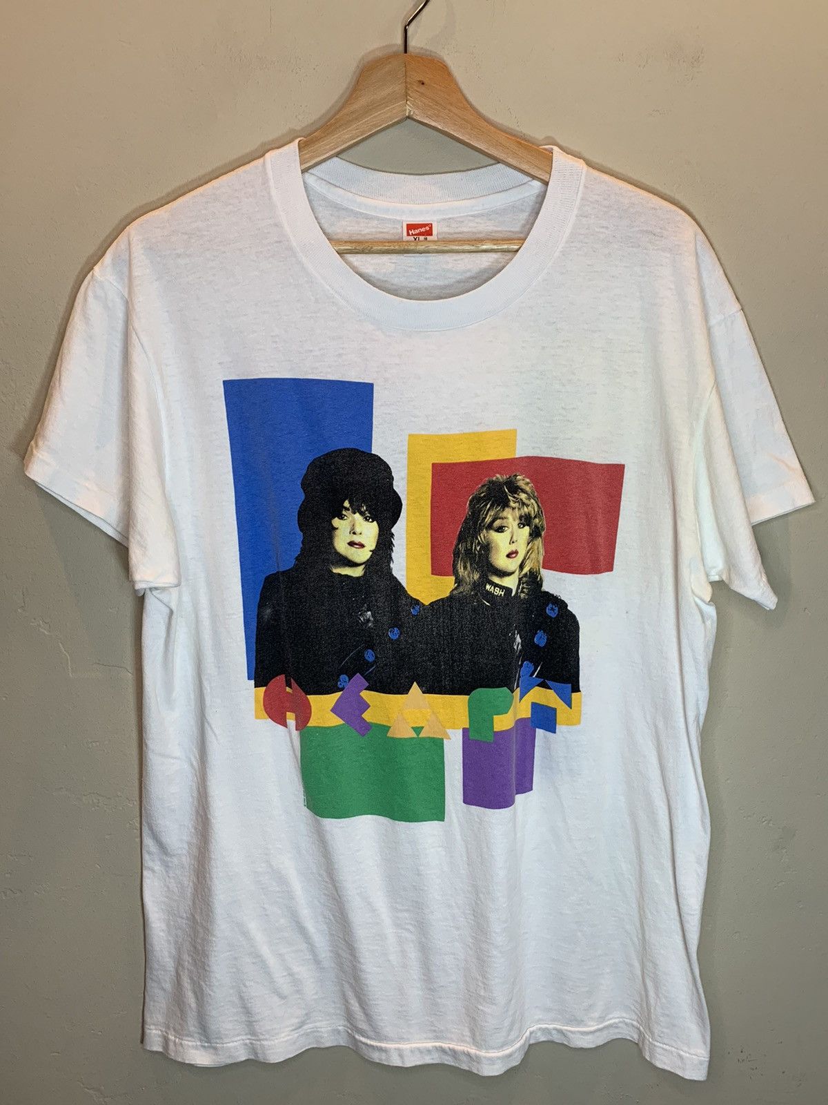 Band Tees *RARE* Vintage 1980 Heart Band Portrait Single Stitch Shirt Size US XL / EU 56 / 4 - 1 Thumbnail