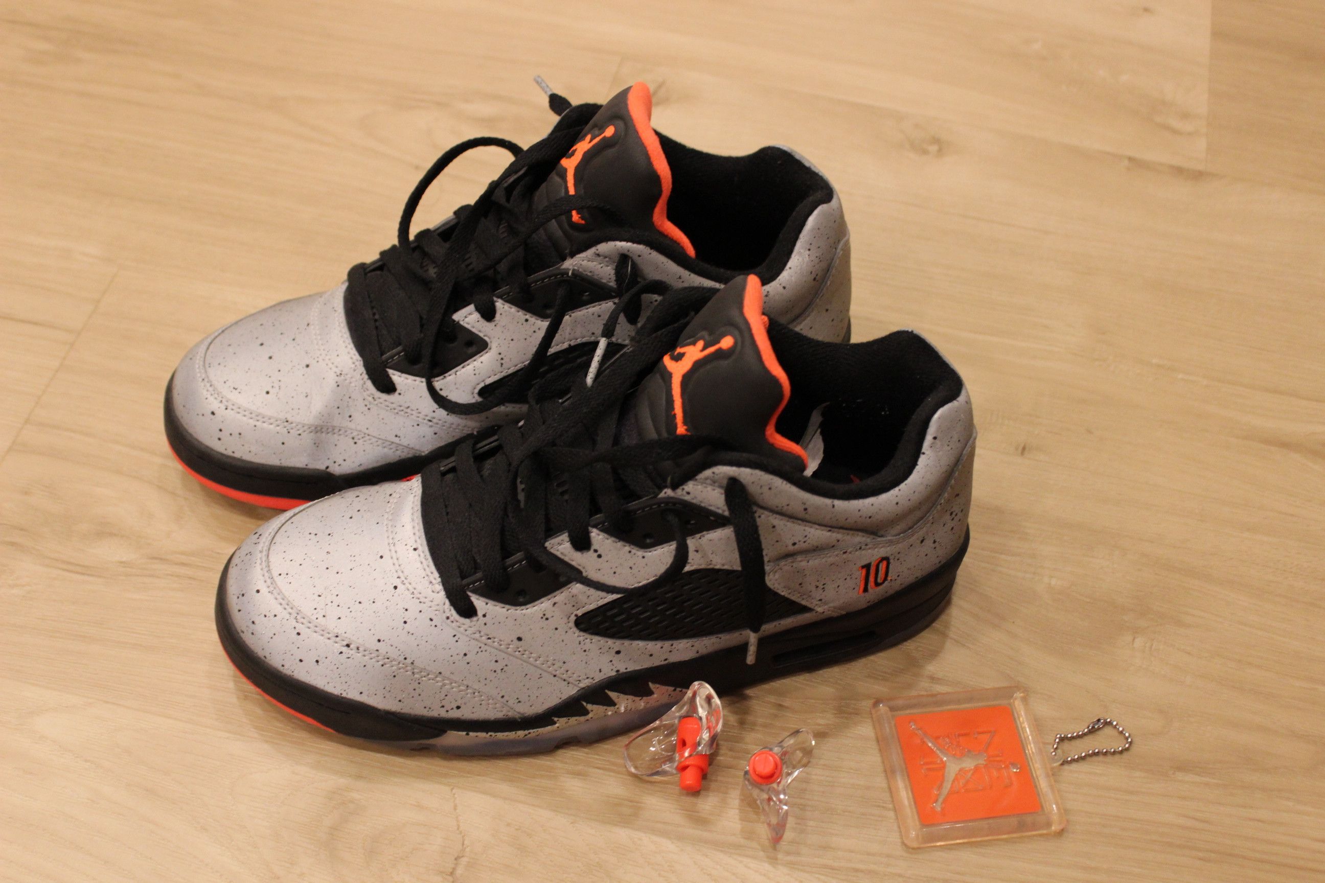 Jordan Brand Jordan 5 Retro Low Neymar 846315-025 Size US 10 / EU 43 - 2 Thumbnail