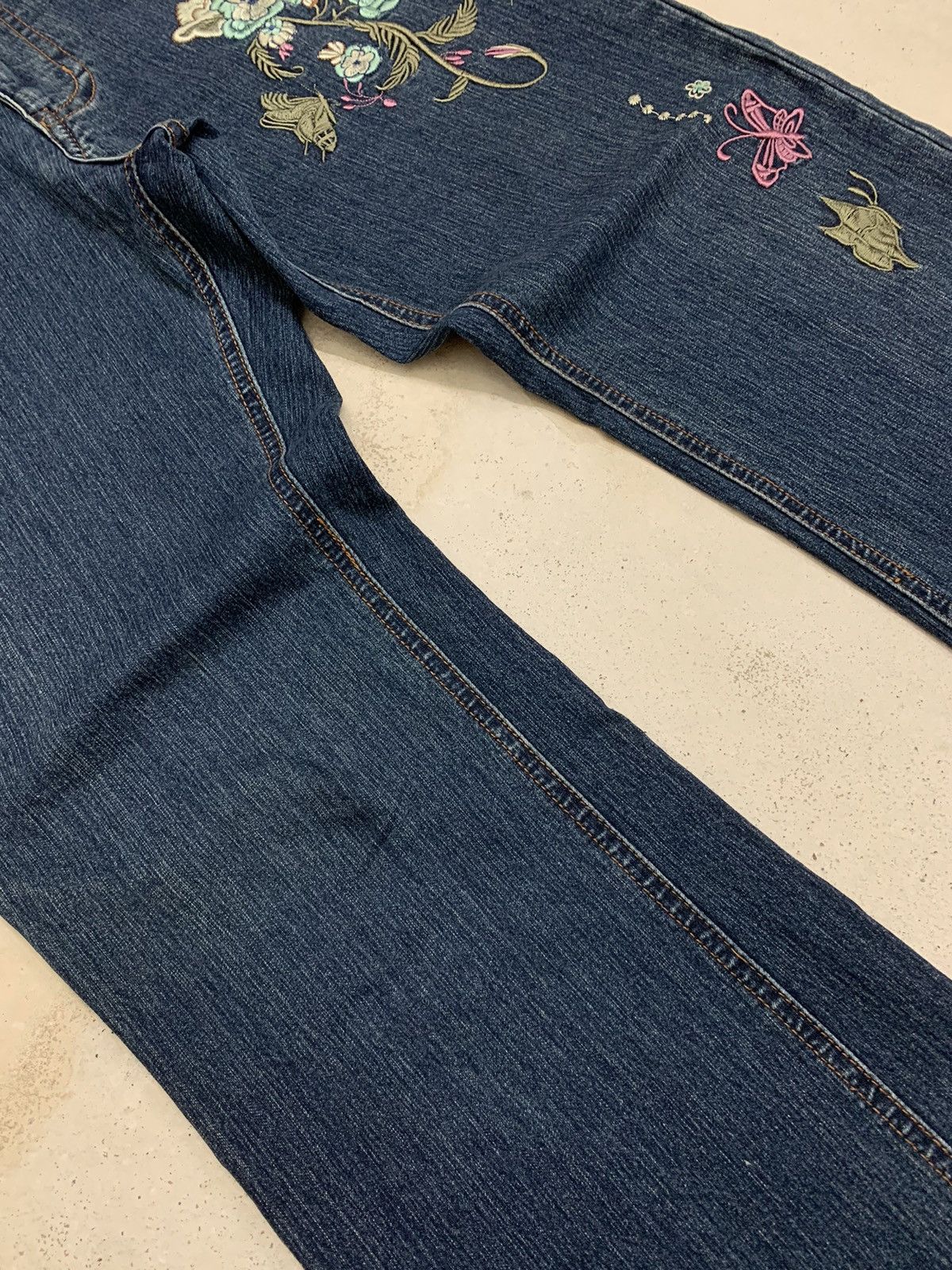 Japanese Brand Floral Roses Affliction Embroidery Designer Style Jeans Size 27" / US 4 / IT 40 - 6 Thumbnail