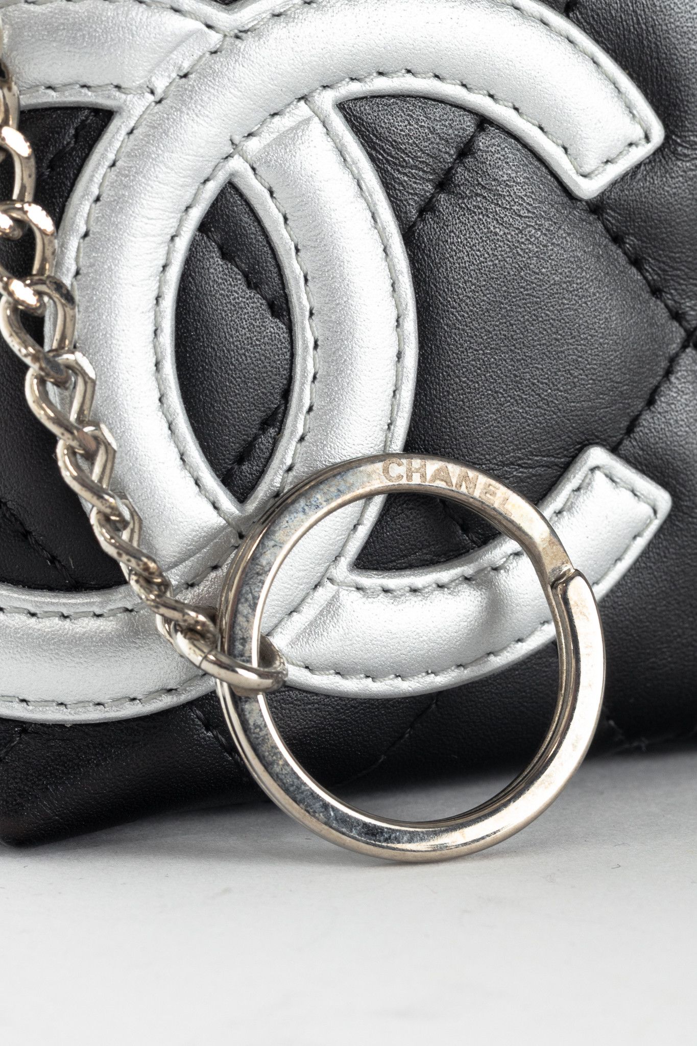 Chanel Chanel 12C Noir & Argen Cambon CC Quilted Card Case Size ONE SIZE - 6 Thumbnail