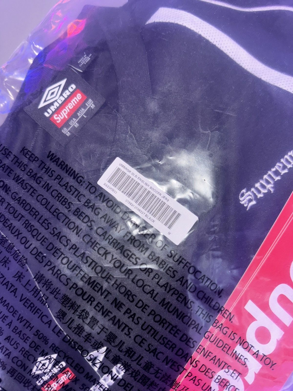 Supreme × Umbro Supreme x Umbro Black Old English Soccer Jersey Size US M / EU 48-50 / 2 - 10 Thumbnail