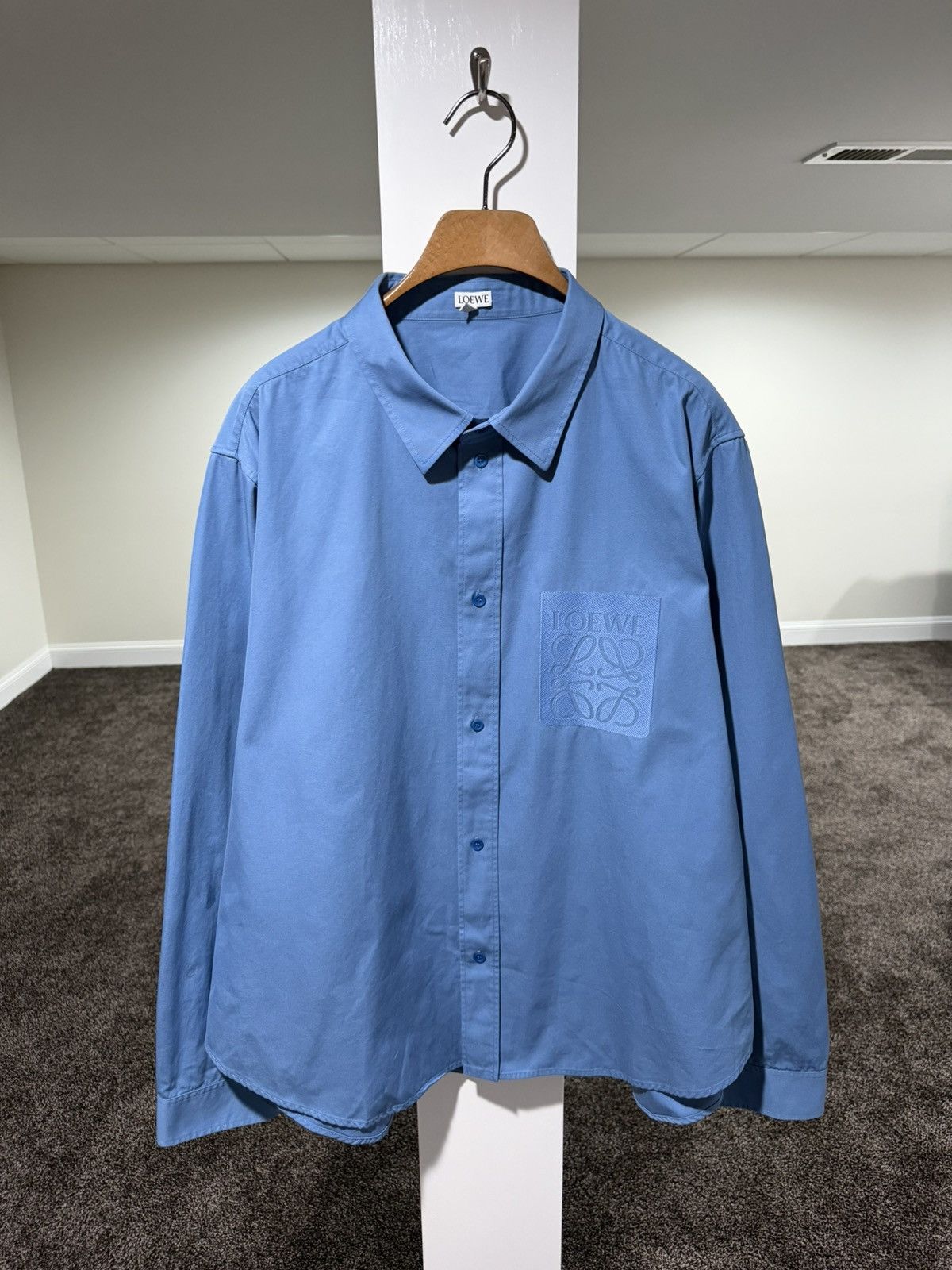Loewe Loewe “Ash Blue” Anagram Emboidered Pocket Logo Button Shirt Size US XL / EU 56 / 4 - 3 Thumbnail