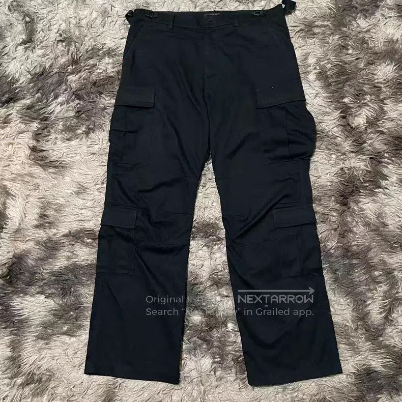 Balenciaga Balenciaga size S Multi-Pocket Cargo Pants Size US 28 / EU 44 - 1 Thumbnail