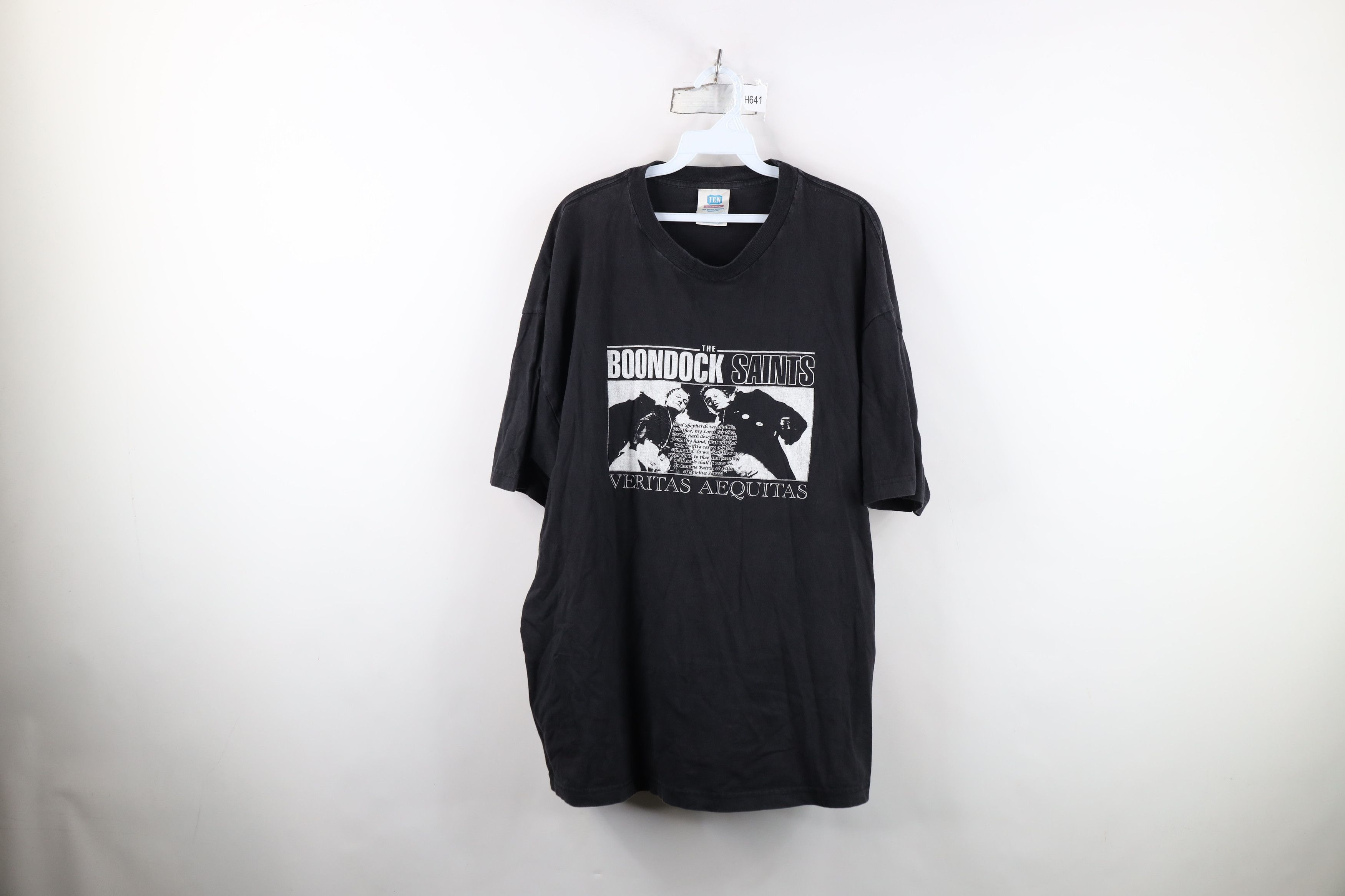 Vintage Vintage 90s The Boondock Saints Veritas Aequitas T-Shirt Size US XXL / EU 58 / 5 - 1 Thumbnail