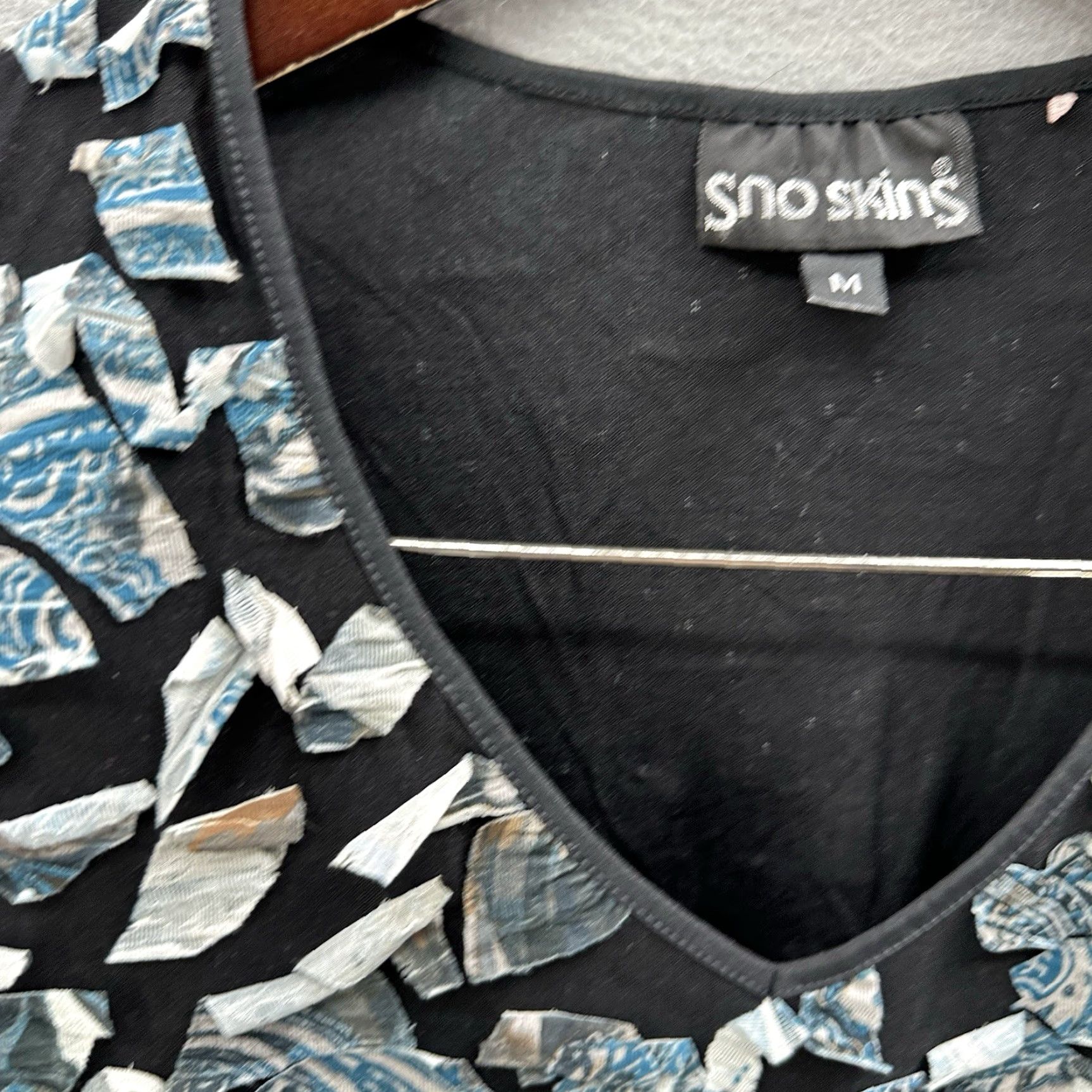 Vintage SNO SKINS Vintage Women's T-Shirt Adult Medium Black Solid 90s Retro Casual Tee Long Sleeve Size M / US 6-8 / IT 42-44 - 5 Thumbnail