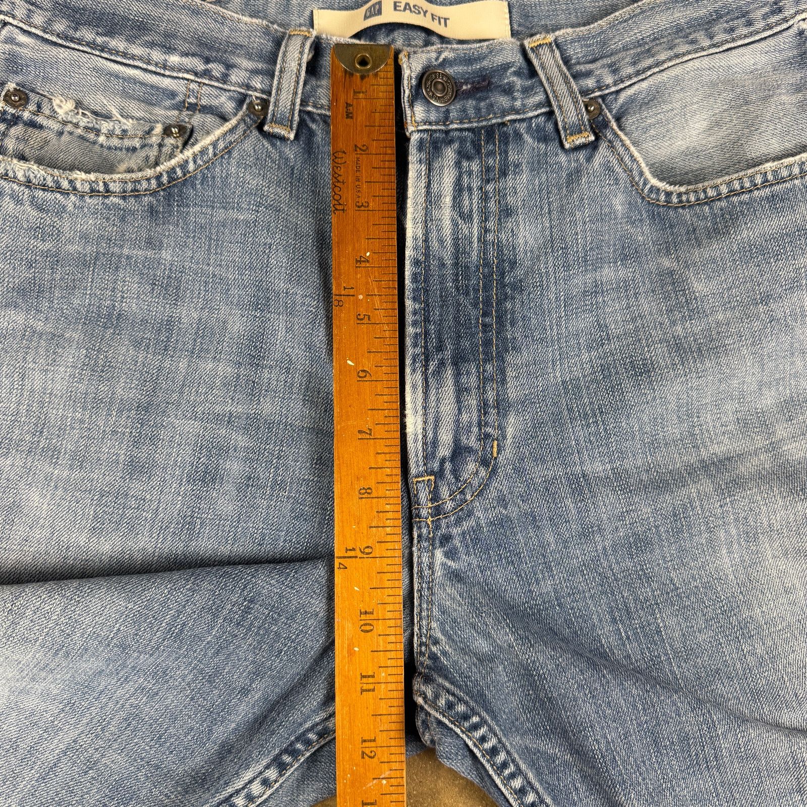 Gap Gap Easy Fit Vtg Men’s Jeans 31 Light Wash Distressed Hem Size US 31 - 10 Thumbnail
