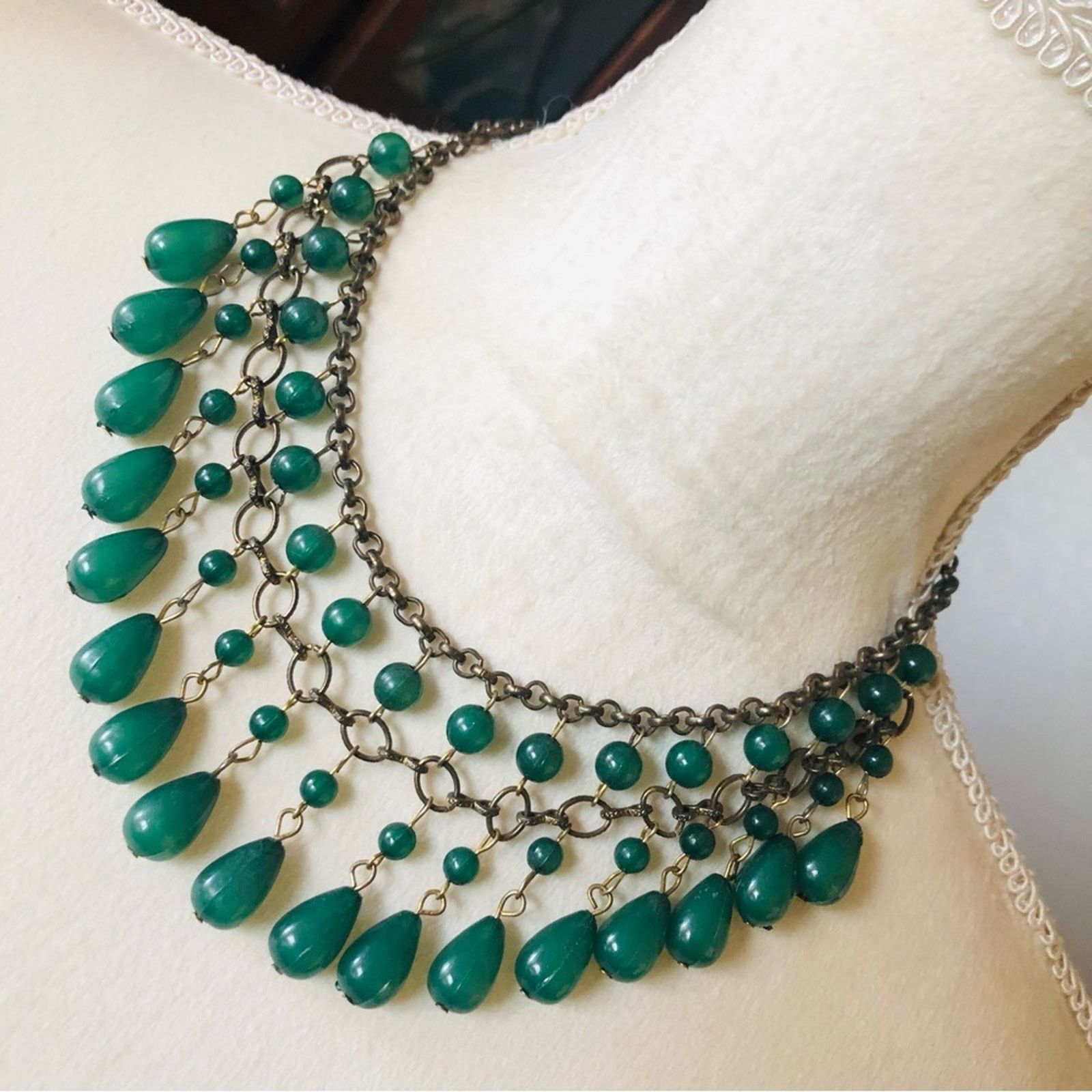 Jewelry Aged brass green beaded fringe bib necklace Size ONE SIZE - 1 Thumbnail