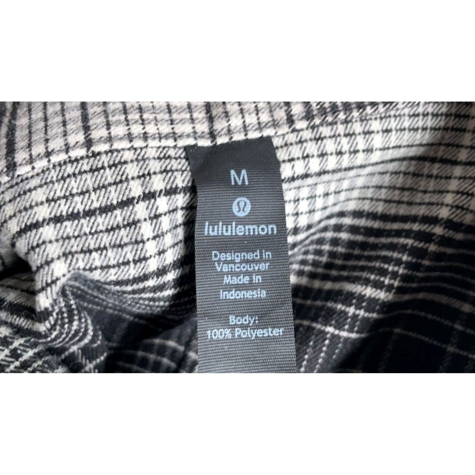 Lululemon Lululemon Shirt Mens Medium Gray Plaid Lightweight Flannel Zip Pocket Button-Up Casual Shirt (Regular) Size US M / EU 48-50 / 2 - 3 Thumbnail