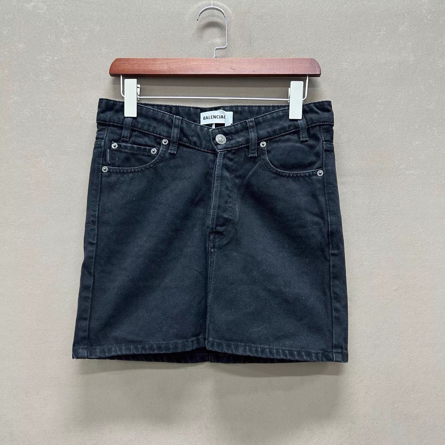 Balenciaga Balenciaga 99 New Washed Denim Leather Logo Tag Skirt 38 Size 26" / US 2 / IT 38 - 1 Thumbnail