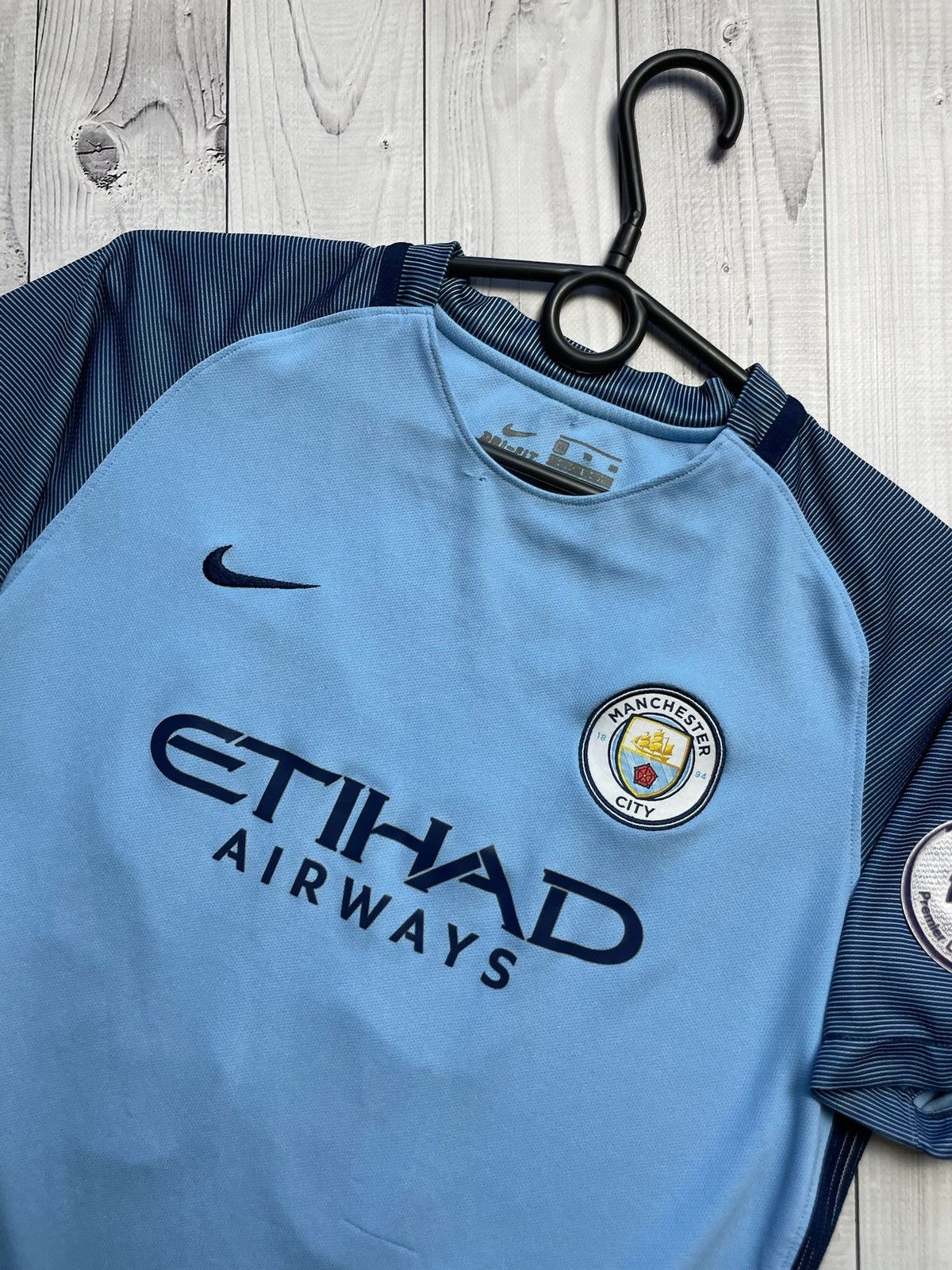 Vintage Vintage Nike Manchester City 33 Jesus soccer jersey size Xs Size US XS / EU 42 / 0 - 3 Thumbnail