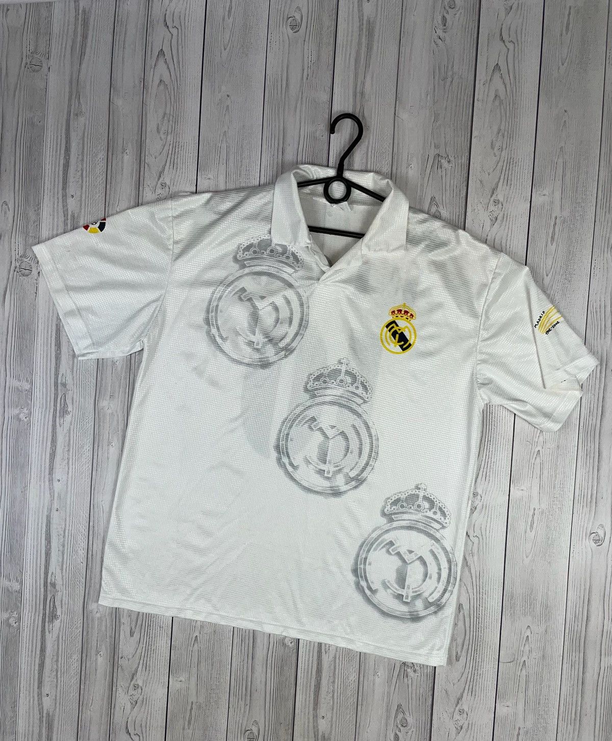 Vintage Vintage Figo 10 soccer jersey Real Madrid size XL Size US XL / EU 56 / 4 - 2 Thumbnail