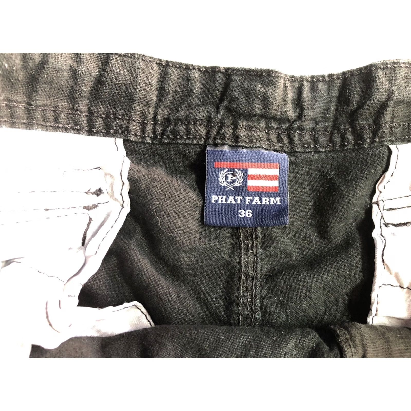 Phat Farm Phat Farm Cargo Shorts Men Size 36 Black Regular Cotton Cargo Phat Farm Mens 36 Black Size US 36 / EU 52 - 5 Thumbnail