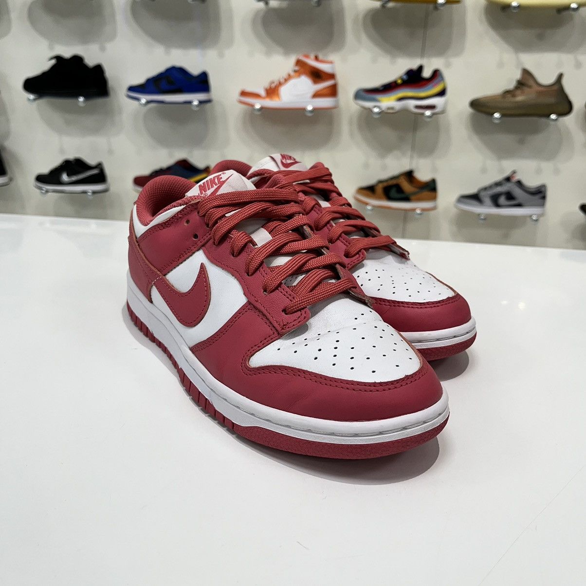 Nike Nike Dunk Low Archeo Pink (W) Size US 9.5 / IT 39.5 - 7 Thumbnail