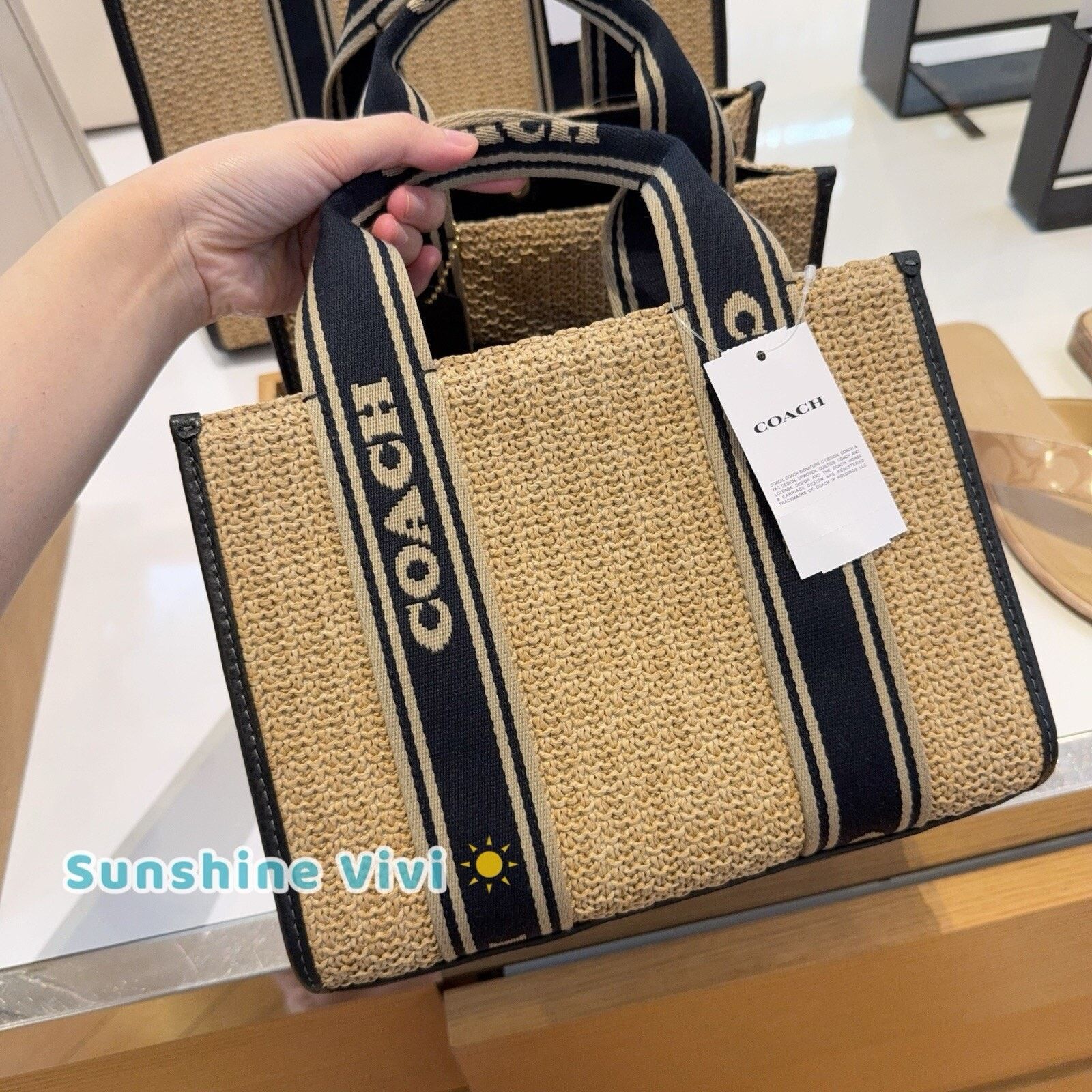 Coach NWT COACH Smith Tote Bag 24 CAL89 Toast Crossbody Leather Size ONE SIZE - 3 Thumbnail