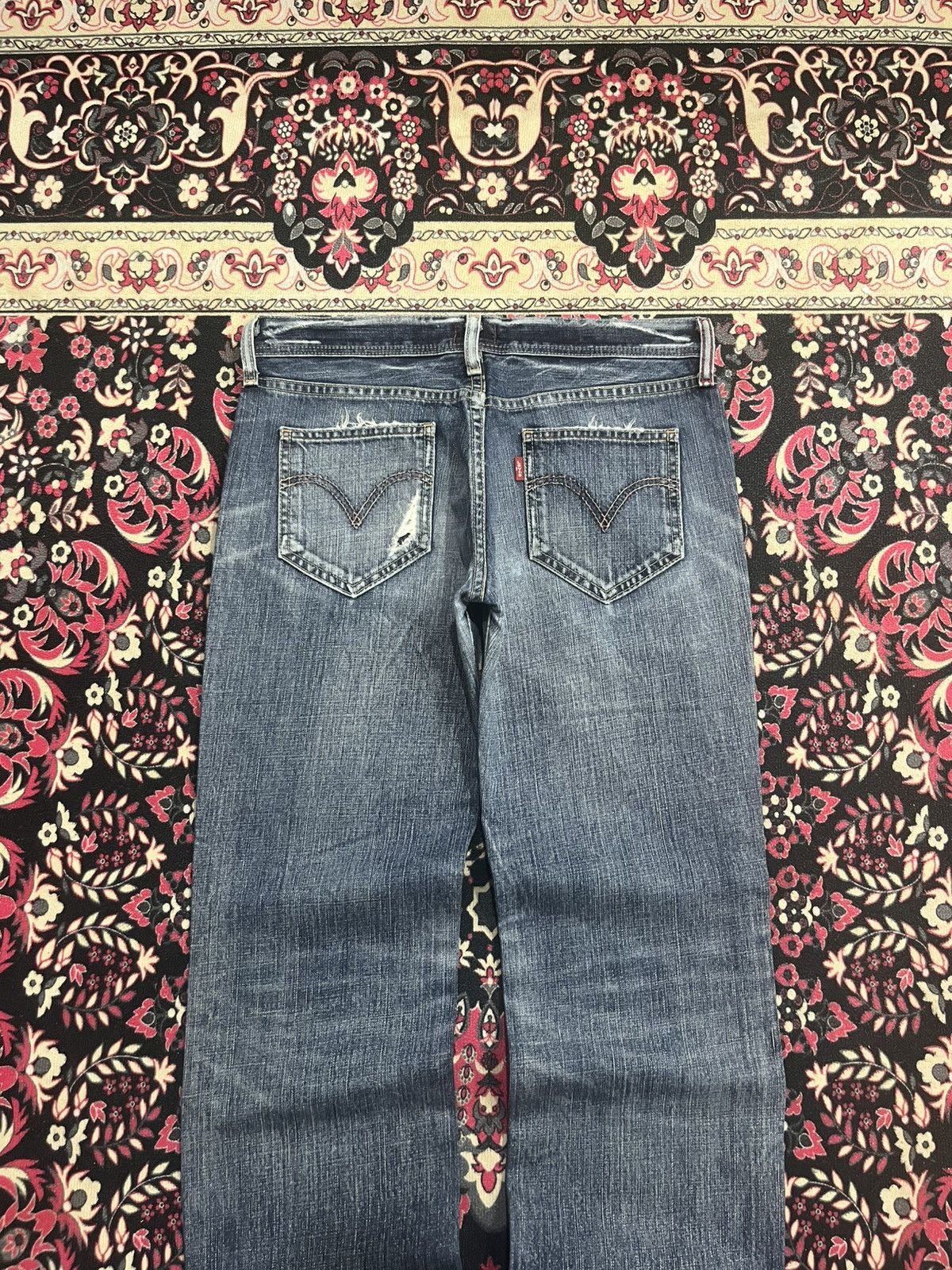 Levi's Vintage Levi’s Whisker Blue Faded Washed Patches Unisex Jean Size US 28 / EU 44 - 7 Thumbnail