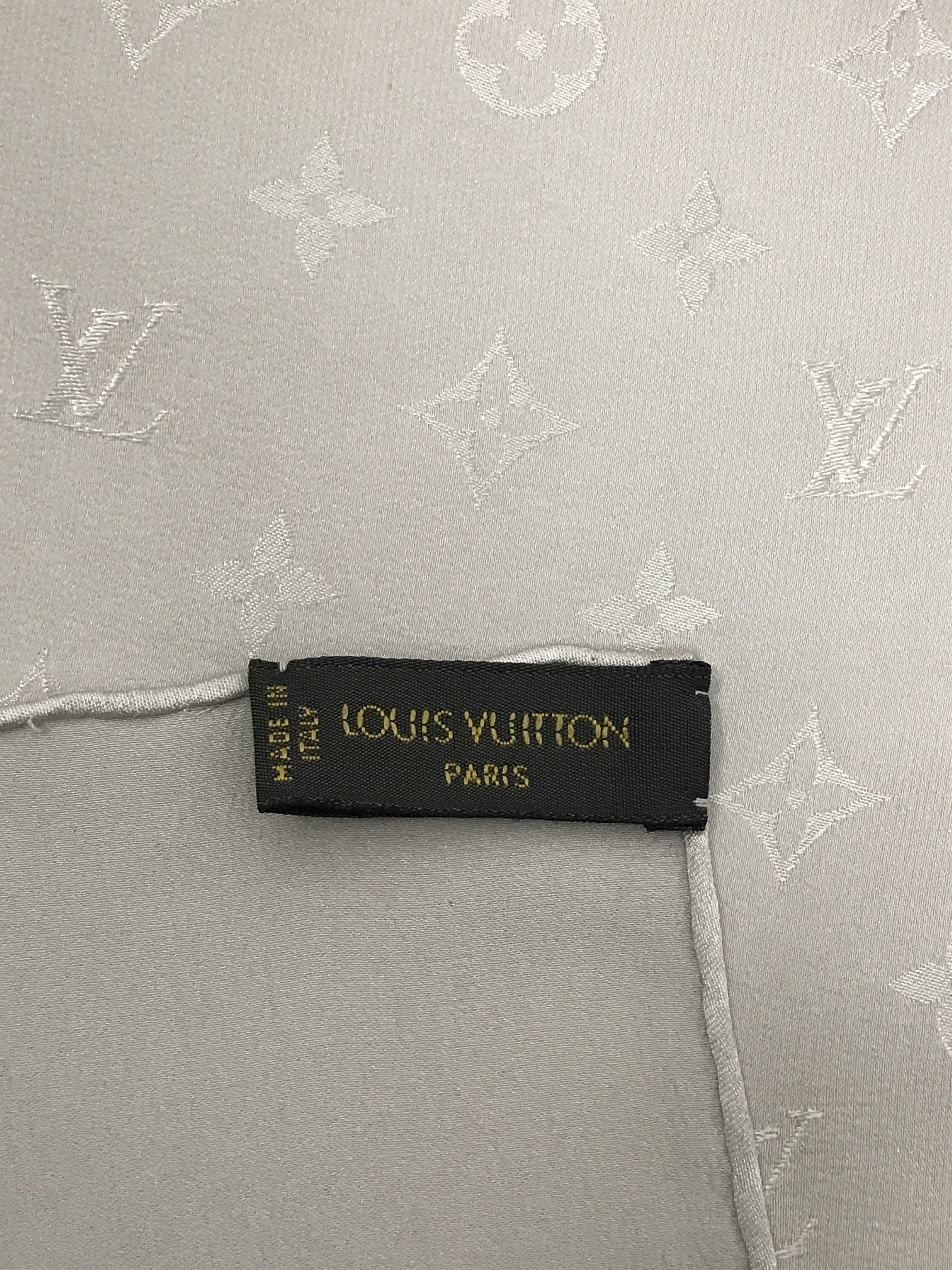 Louis Vuitton Louis Vuitton Monogram Silk Scarf Size ONE SIZE - 8 Thumbnail