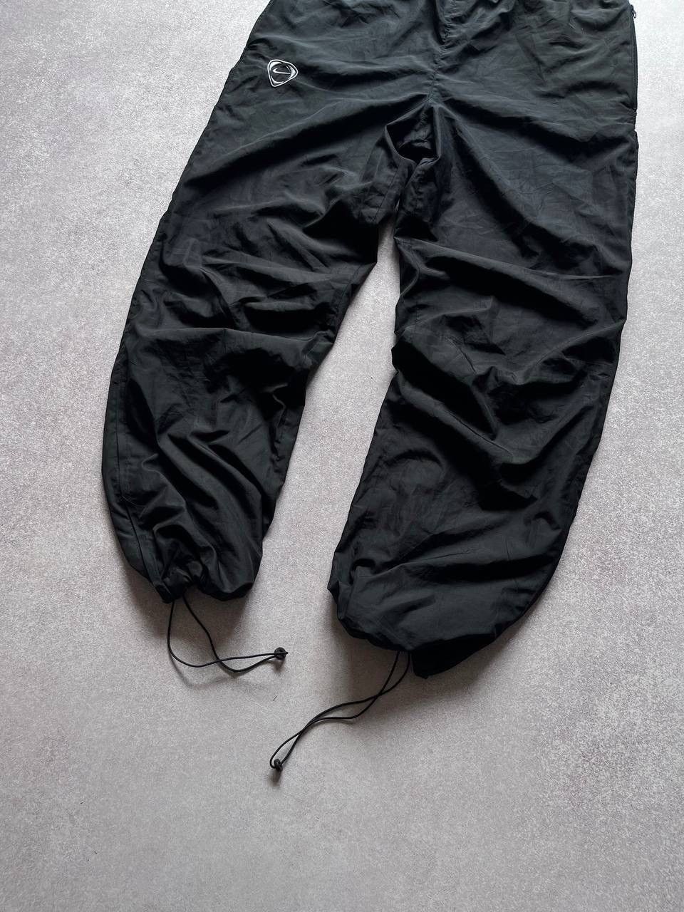 Nike × Vintage Vintage Nike Swoosh Nylon Baggy Trackpants Y2K S Size US 31 - 3 Thumbnail
