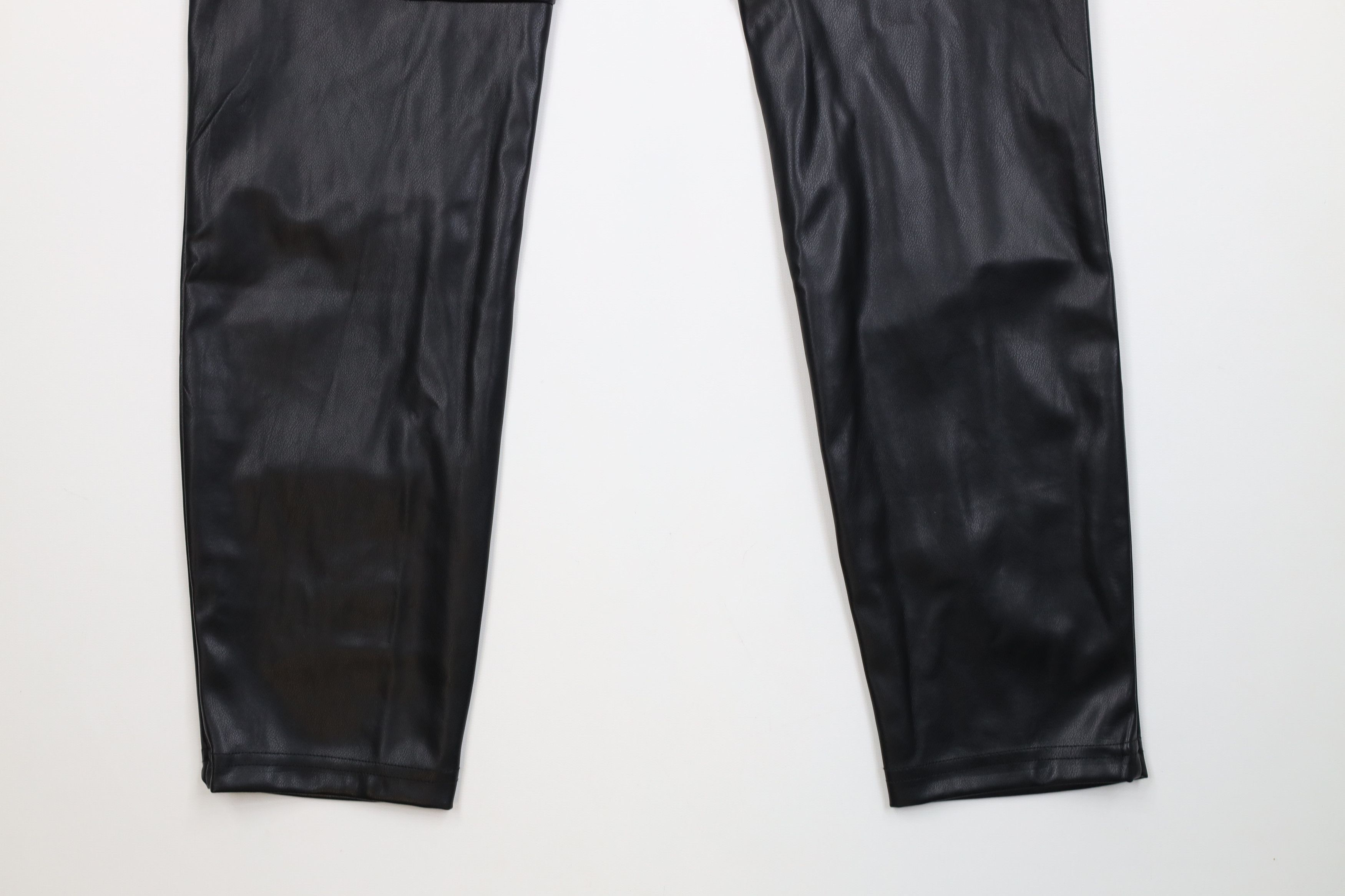 Fabletics New Fabletics Vegan Leather Pull On Legging Pants Black Size 30" / US 8 / IT 44 - 11 Thumbnail