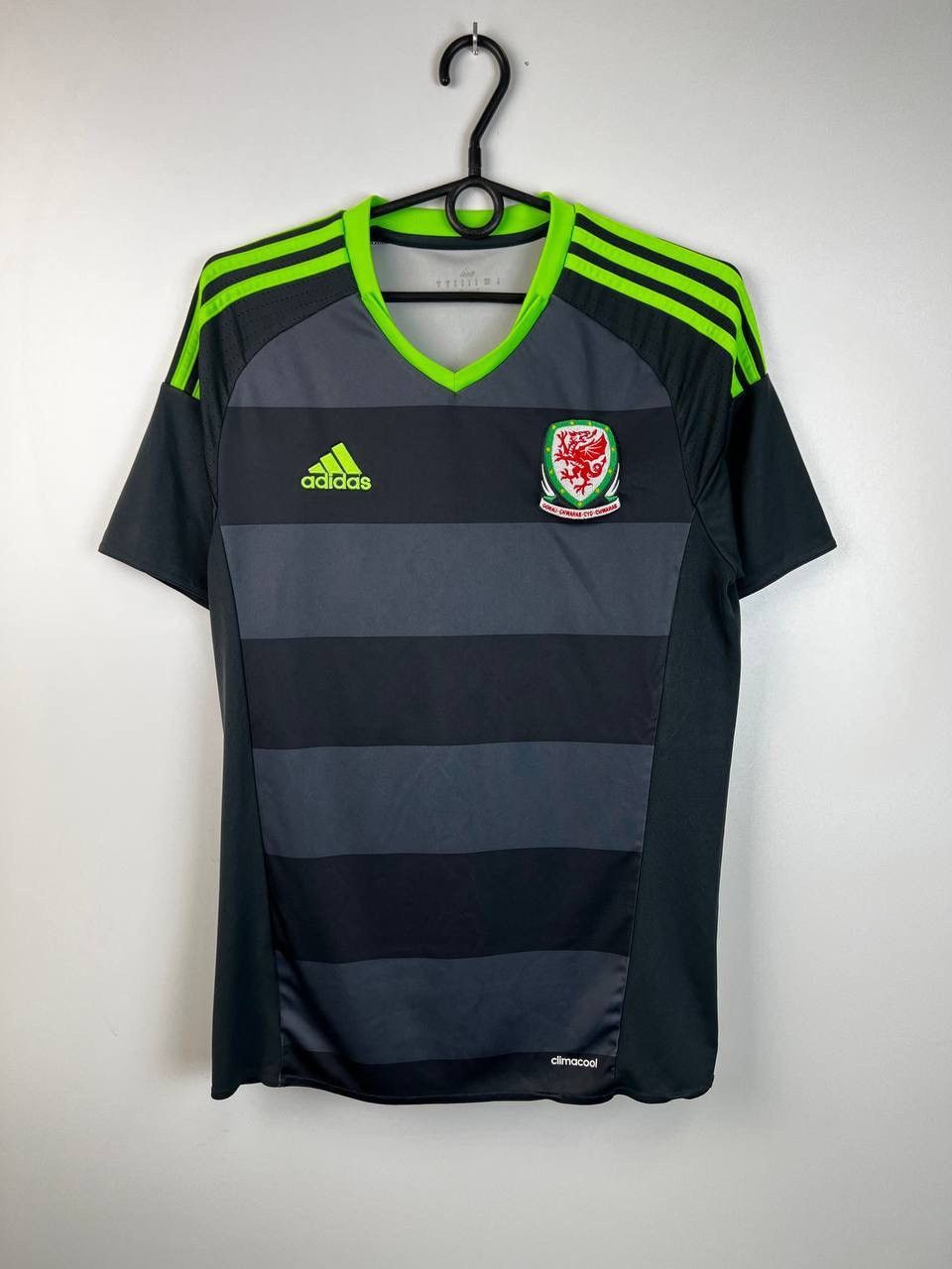 Adidas × Vintage Wales Adidas Jersey t-shirts size S Size US S / EU 44-46 / 1 - 1 Thumbnail
