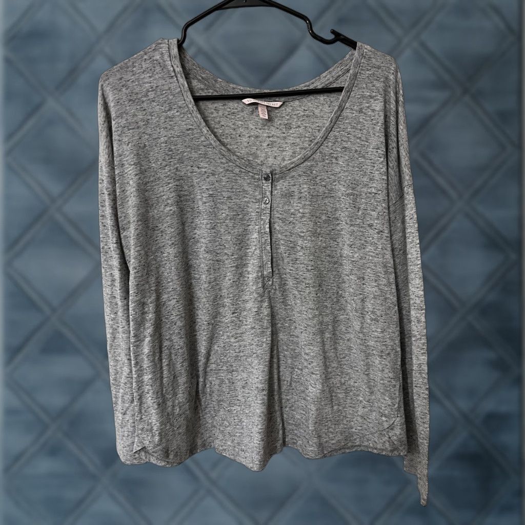 Victoria's Secret VINTAGE Victoria's Secret Shirt Womens Medium Lounge Top Long Sleeve Gray Henley Adult M Gray Relaxed Fit Knit T-Shirt 90s Love Theme Womens Size M / US 6-8 / IT 42-44 - 1 Thumbnail