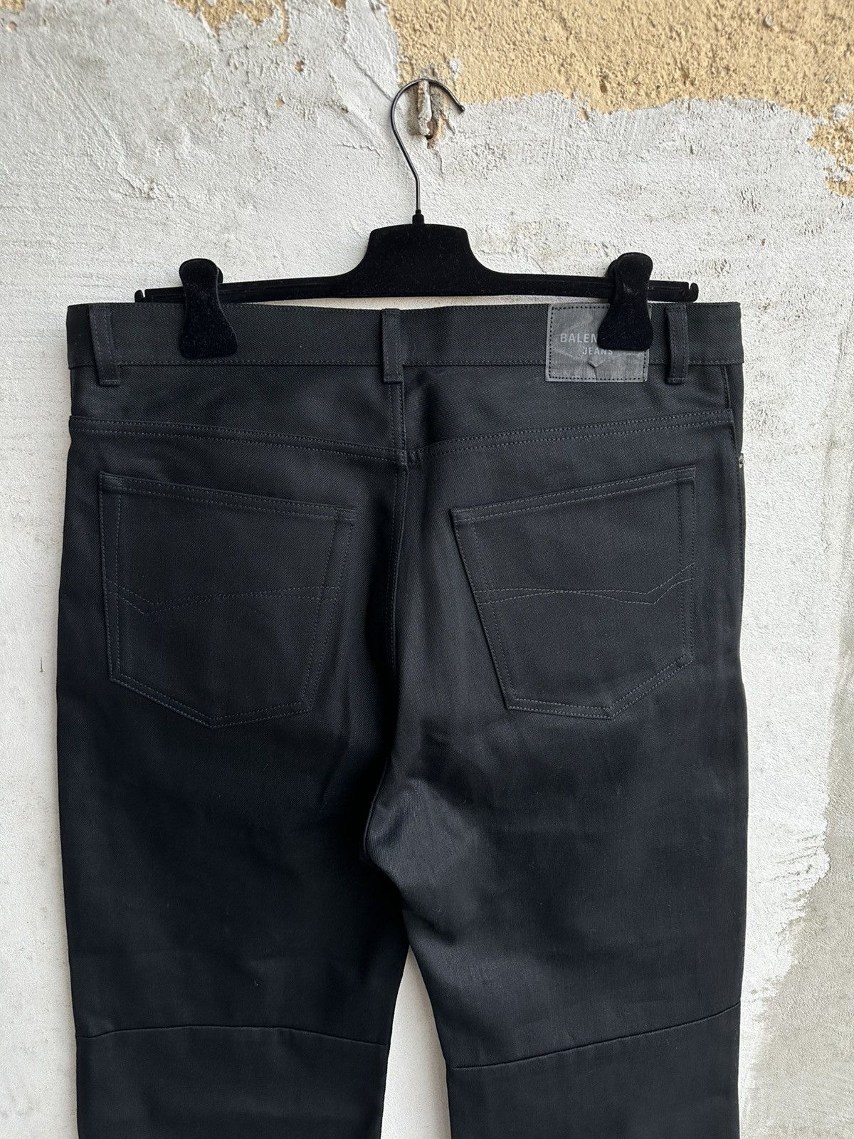 Balenciaga [34] 1390$ Spring26 Japanese Curved Knee denim pants Size US 34 / EU 50 - 9 Thumbnail