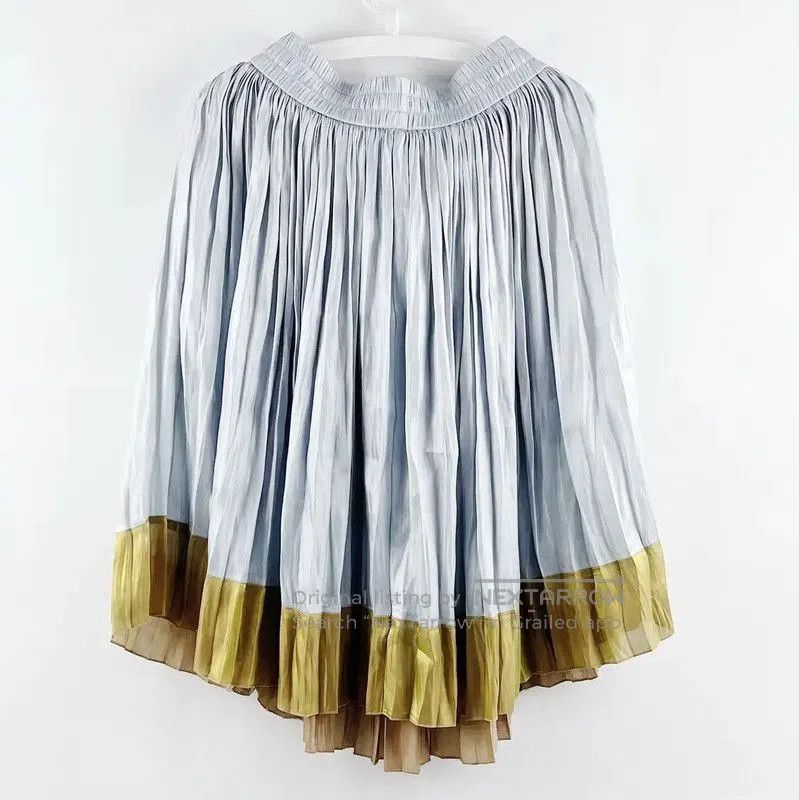 Valentino Valentino Multi-Color Pleated Skirt . Size 28" / US 6 / IT 42 - 2 Thumbnail