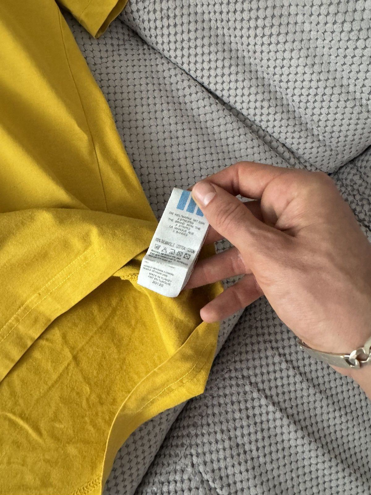 Adidas Adidas Vintage Big Logo Yellow T Shirt Size US L / EU 52-54 / 3 - 7 Thumbnail