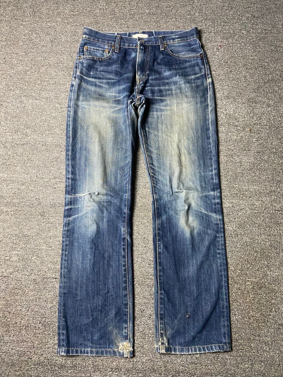 Uniqlo Uniqlo Distressed Ripped Denim Jeans (164) Size US 31 - 1 Thumbnail