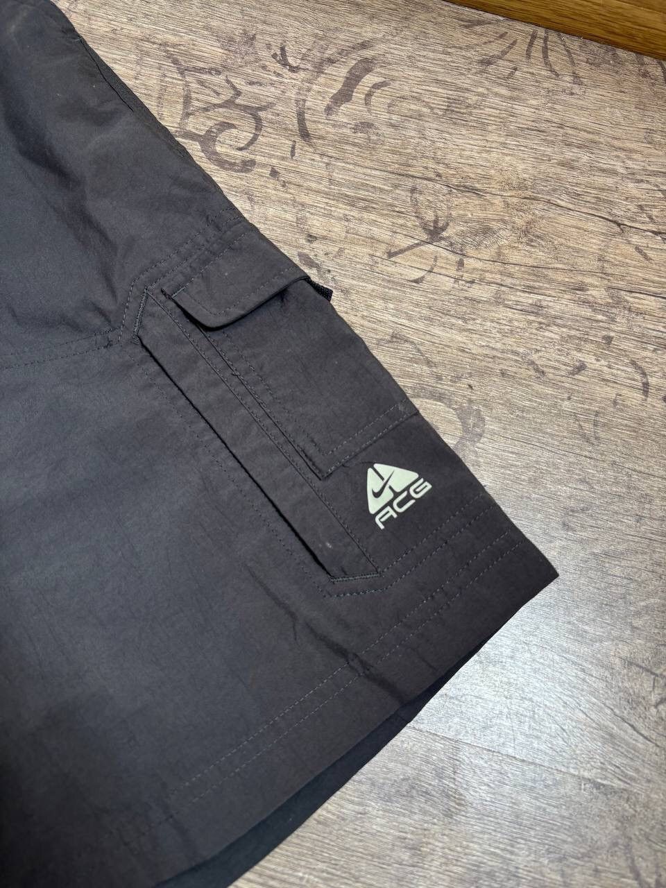 Nike ACG Nike ACG Vintage Reflective Cargo Nylon Baggy Shorts Size US 36 / EU 52 - 2 Thumbnail