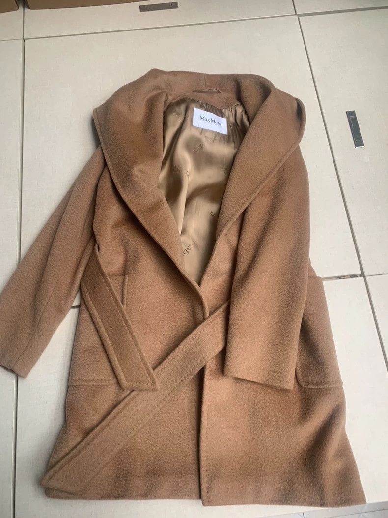 Max Mara Max Mara Overcoat, bathrobe with cap Size M / US 6-8 / IT 42-44 - 2 Thumbnail