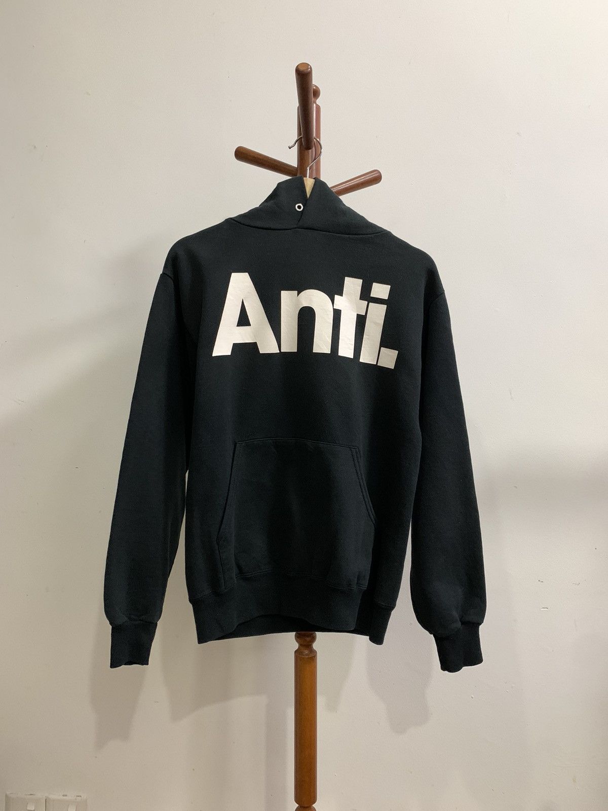 Vintage Vintage Anti. Hoodie Size US S / EU 44-46 / 1 - 1 Thumbnail
