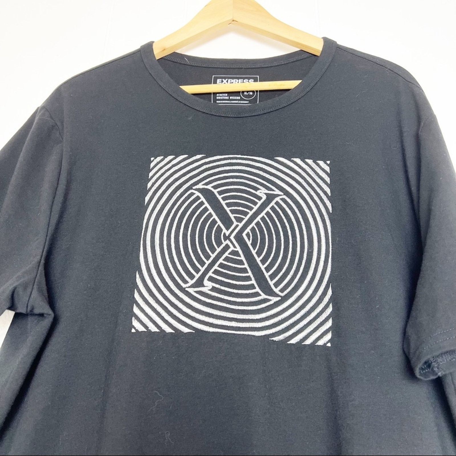 Express Express Black Silver Embroidered X Logo Graphic Tee Men XL Size US XL / EU 56 / 4 - 2 Thumbnail