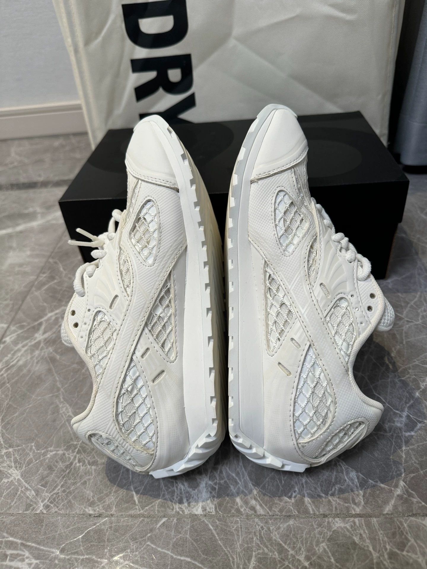 Bottega Veneta Bottega Veneta Runner Sneakers White 37 (Fits 36/37) Size US 6.5 / IT 36.5 - 5 Thumbnail