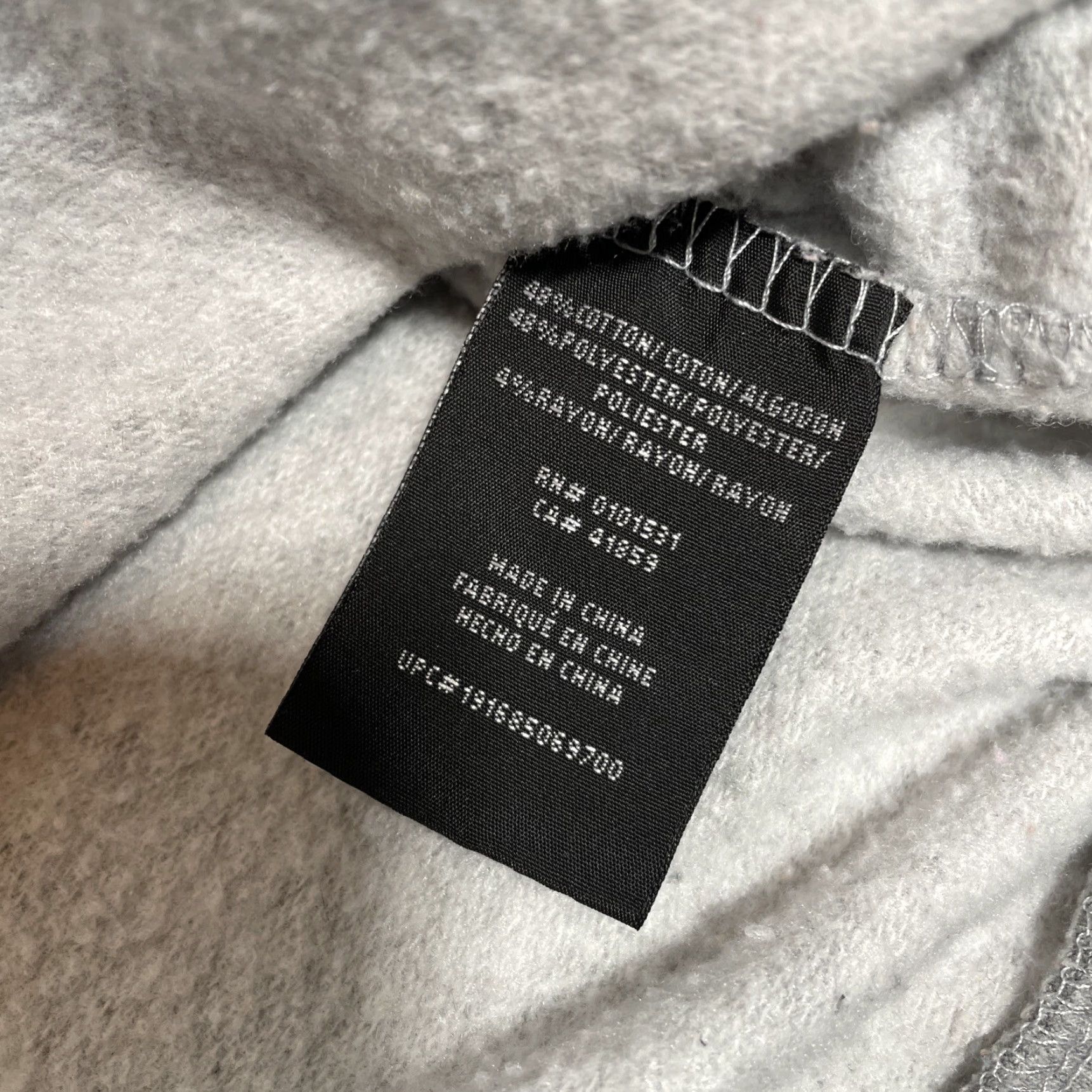 Disney VINTAGE Disney Mickey Mouse Christmas Sweatshirt Women XL Gray Pullover Long Sleeve Activewear "Let's Get This Party Started" Size XL / US 12-14 / IT 48-50 - 4 Thumbnail