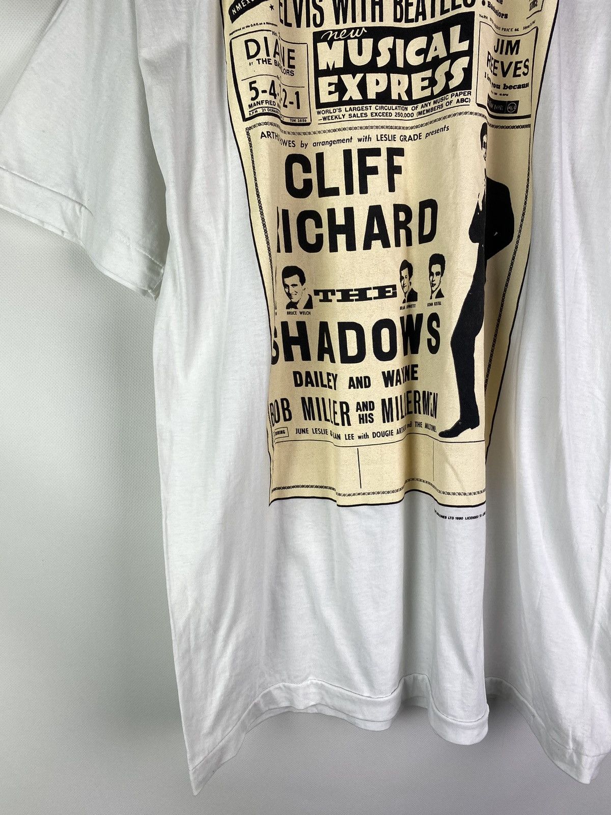 Band Tees Cliff Richard vintage 1990 band t shirt size XXL Size US XXL / EU 58 / 5 - 6 Thumbnail