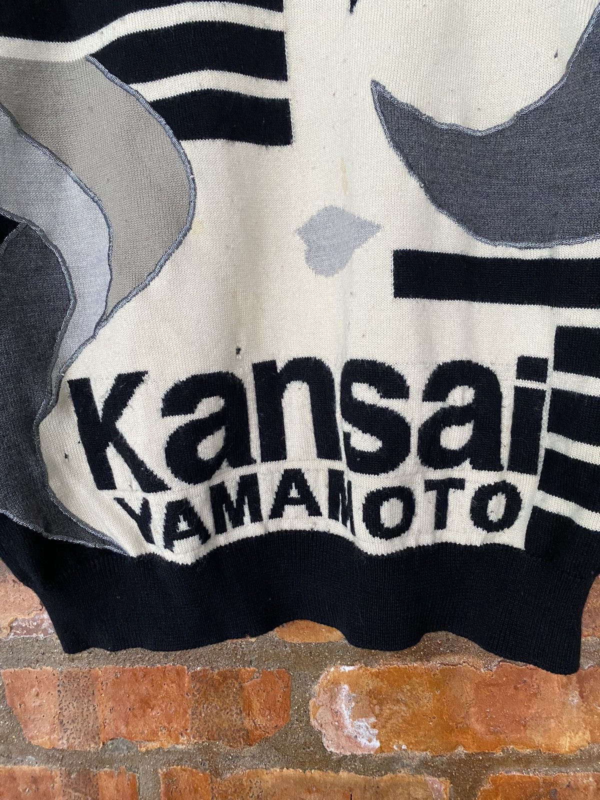 Kansai Yamamoto 1990s iconic Kansai Yamamoto David bowie eye knit Size US L / EU 52-54 / 3 - 7 Thumbnail