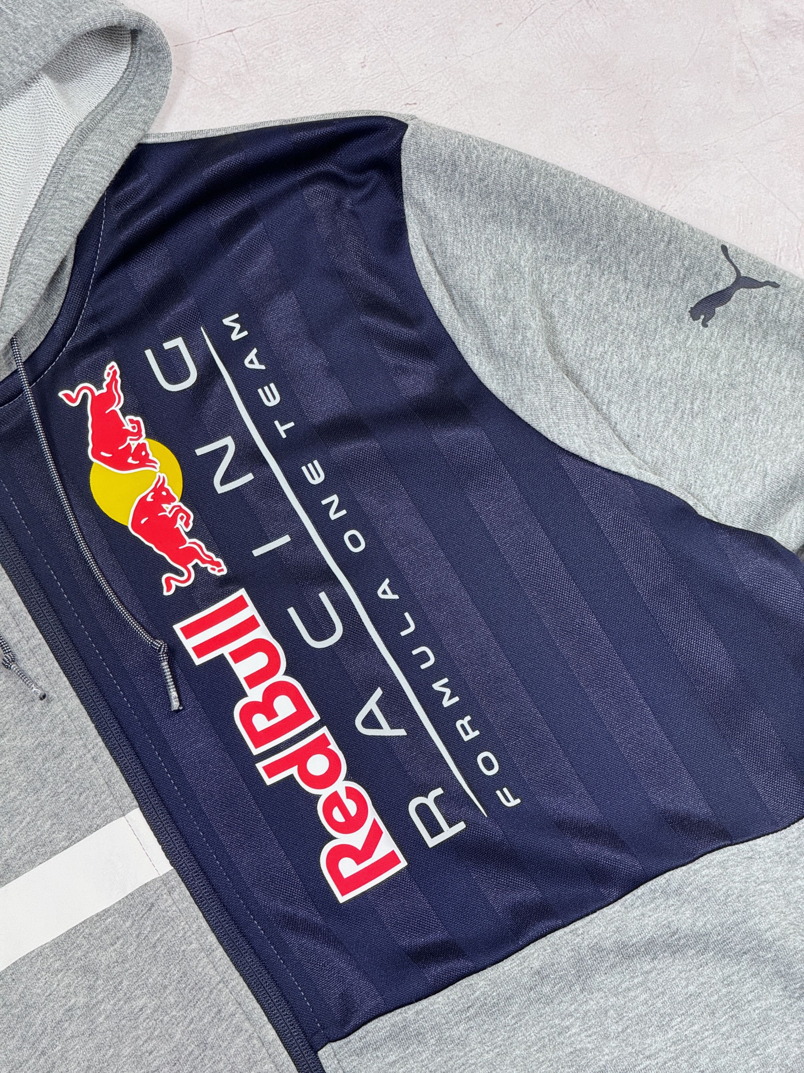 Formula 1 × Puma × Red Bull Puma x Red Bull Hoodie Formula 1 Team Size US L / EU 52-54 / 3 - 5 Thumbnail